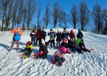 Zimowe zabawy uczniów klasy 3c