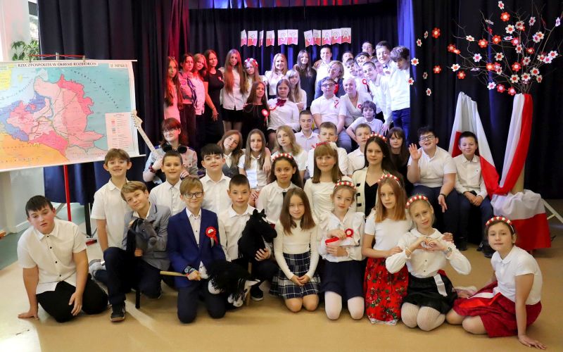 Apele klas 4-8 z okazji Narodowego Święta Niepodległości