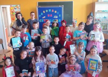 Pasowanie na czytelnika klasa 1a