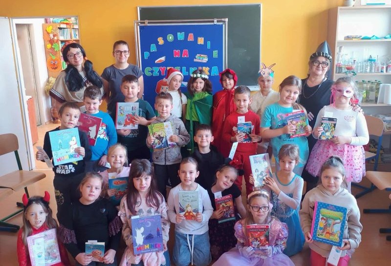 Pasowanie na czytelnika klasa 1a