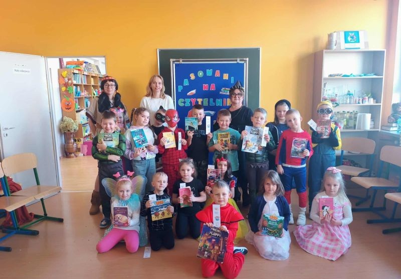 Pasowanie na czytelnika klasa 1c