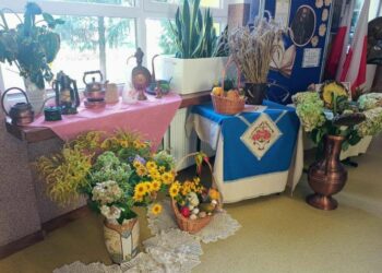 🎄📚 Świąteczna niespodzianka w naszej bibliotece! 📚🎄